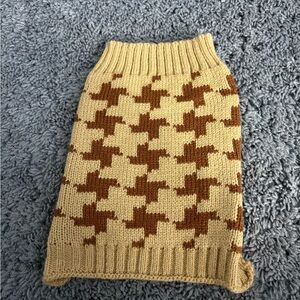 NWOT Heartland to Tail brown and tan designed size XS dog outfit